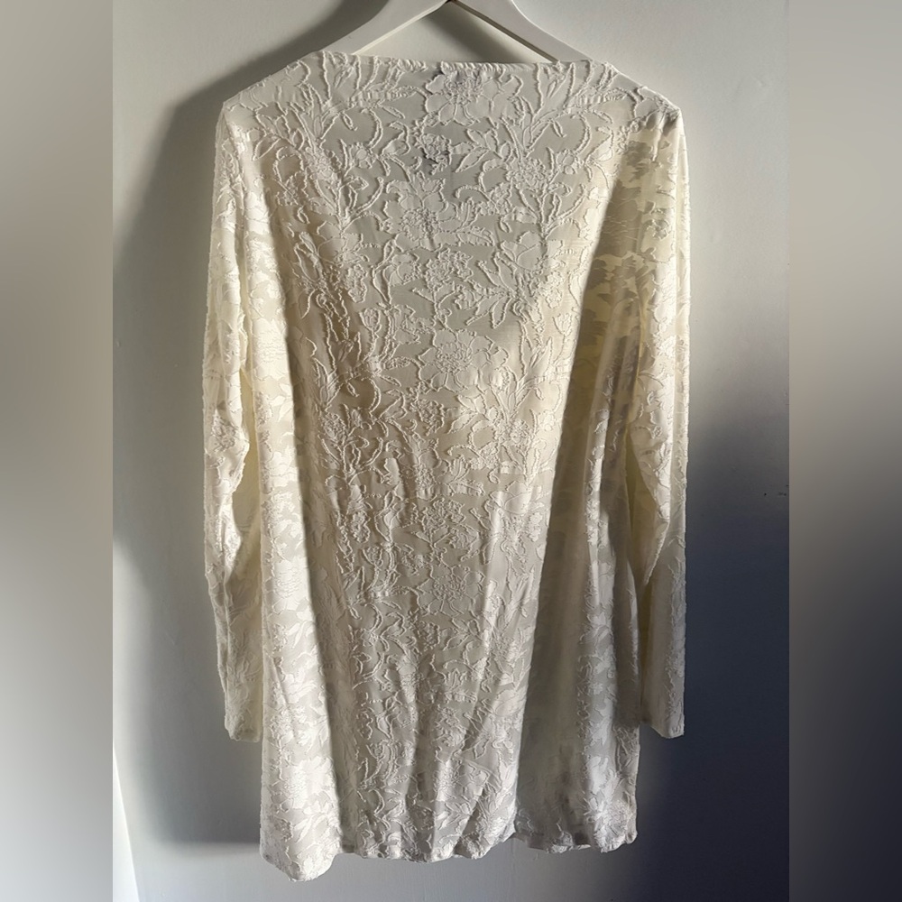PrettyLittleThing White Floral Lace Dress